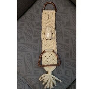 Vintage Macrame Owl Towel Hanger Boho Cream Wall Hanging Tortoise Shell Rings